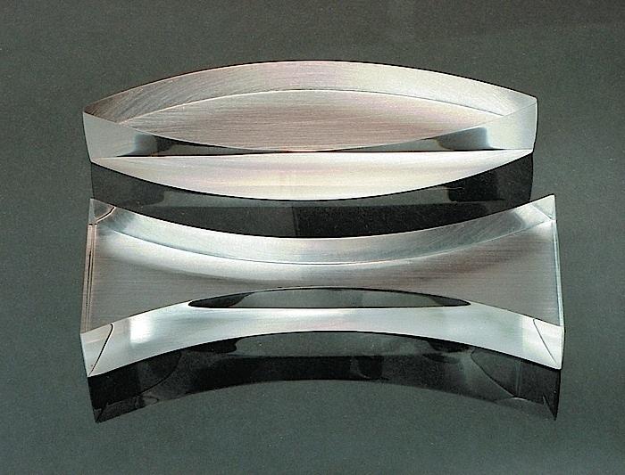 ACRYLIC LENS, DOUBLE CONVEX, 89MM LONG, 15MM THICK, 25MM ACROSS THE BEAM AXIS | UNI1-PACV86